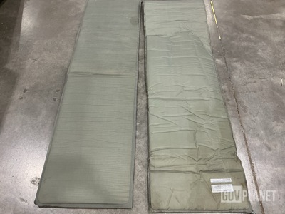 (65) Self-Inflating Sleeping Mats