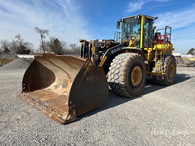 2018 John Deere 844K-III جرافة