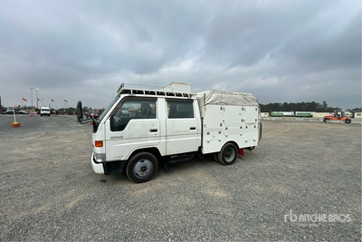 1999 Toyota Dyna 4x2 Crew Cab Utility Truck