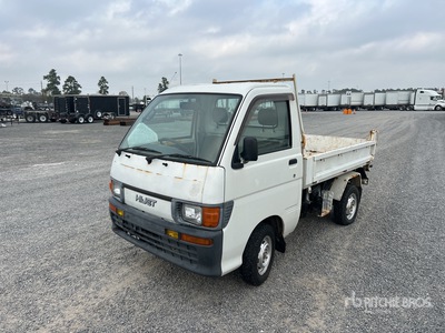1997 Daihatsu Hijet 4x2 Utility Vehicle (Inoperable)