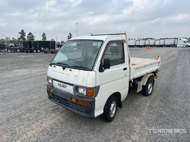 S110P32850 Daihatsu Hijet Photo 1