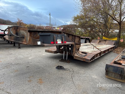 2006 Witzco Challenger RG-52 Tri/A Removable Gooseneck Lowboy Trailer