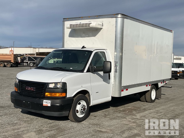 2024 GMC Savana G3500 4x2 Refrigerated Truck