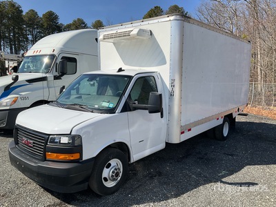 2024 GMC Savana G3500 Cutaway Van 4x2 شاحنة مبردة