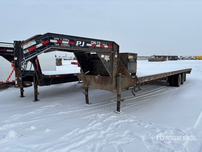 2018 PJ Trailers 32 ft T/A Apparatuur aanhangwagen