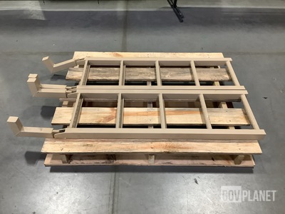 (2) 12418950 Vehicle Boar Ladders