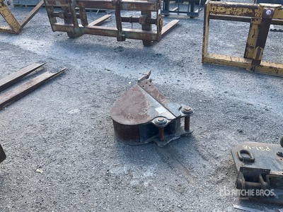 2020 12 in Excavator Bucket - Fits Cat 308