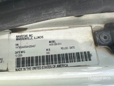 2010 International 4400 6x2 Autocarro per acqua