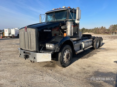 2014 Kenworth T800 6x4 T/A Dagcabine Trekker