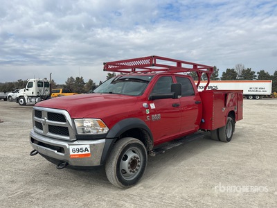 2016 Ram 5500 4x2 Crew Cab Autocarro di servizio
