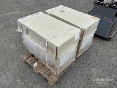 Quantity of (2) Cabinet Altro materiale