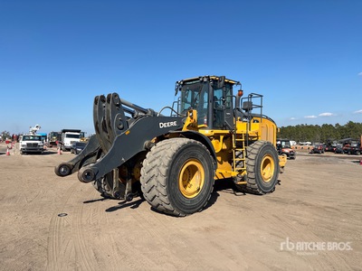 2022 John Deere 844L Pala gommata