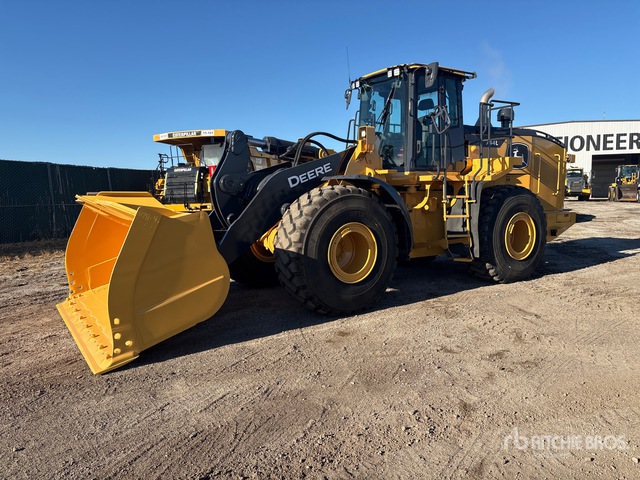 2022 John Deere 744L Wheel Loader | Ritchie Bros. Auctioneers