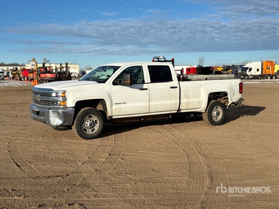 2018 Chevrolet Silverado 2500HD 4x4 Crew Cab Pickup