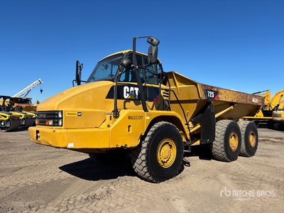 2010 Cat 725 Articulated Dump Truck