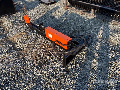 2026 GIYI GY-MLS62 6 in Mini Skid Steer Log Splitter (Unused)