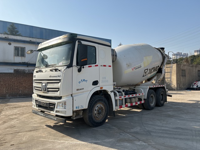 2019 XCMG NXG5251GJBW5 6x4 Mixer Truck