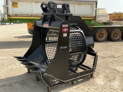 2025 HW BKT32054SCN 1100 mm Hydraulic Rotating Excavator Screening Bucket - Fits Cat 320 excavators (Unused)