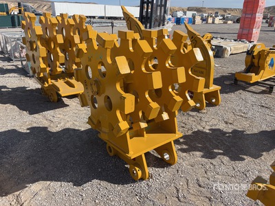 2025 HW CW32036-4W 36 in Excavator Compaction Wheel - Fits CAT 320 (Unused)