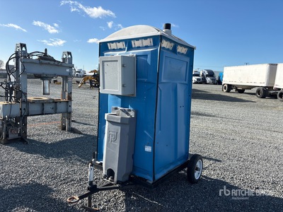 4 ft 10 in x 3 ft 10 in 1 Person Portable S/A Portable Toilet
