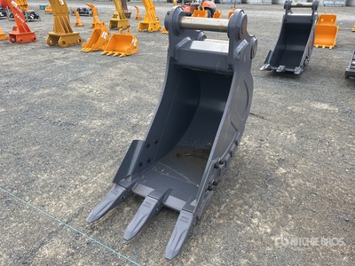 2025 Warrior 680 mm Q/C Digging Excavator Bucket - Fits 20 - 25 ton (Unused)