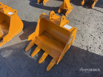 2026 GIYI 24 in Digging Fit to cat 303 Excavator Bucket (Unused)