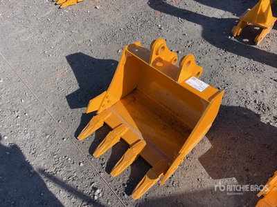 2026 GIYI 24 in Digging Fit to cat 303 Excavator Bucket (Unused)