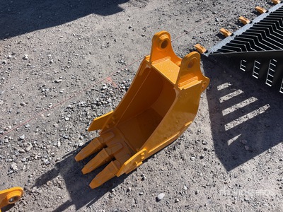 2026 GIYI GY-BK 12 in Digging Cat 305 Excavator Bucket (Unused)