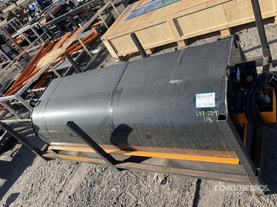 2026 GIYI GY-BS72 Closed Skid Steer Sweeper (Unused)