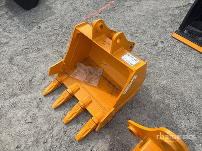 2026 GIYI 24 in Digging Excavator Bucket - Fits CAT 303 (Unused)
