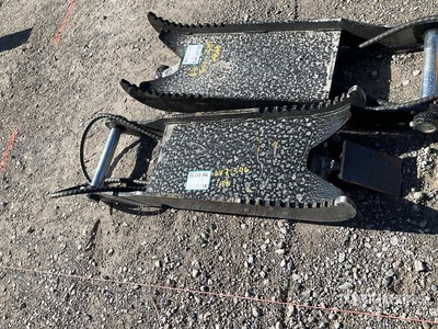 2026 GIYI GY-XJ7T CAT Hydraulic Excavator Thumb (Unused)