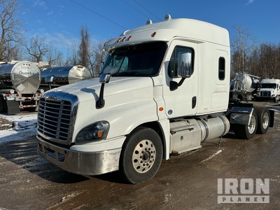 2016 Freightliner Cascadia 125 6x4 T/A Sleeper Truck Tractor