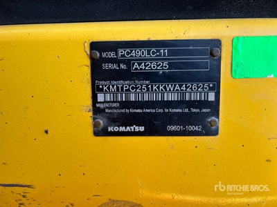 2020 Komatsu PC490LC-11LR Long Reach Tracked Excavator