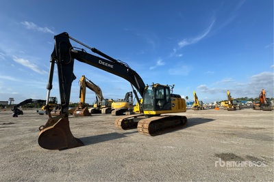 2022 John Deere 210G LC Tracked Excavator