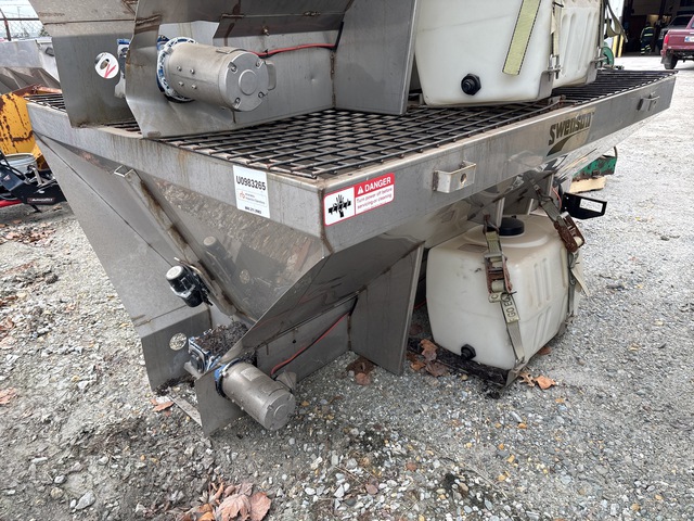 2018 Swenson  Electric Salt Spreader