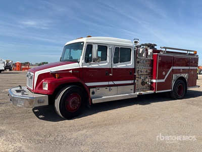 2002 Freightliner FL80 4x4 Wóz strażacki
