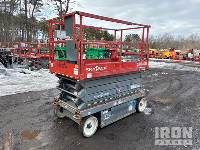 2015 Skyjack SJIII 4632 Electric Scissor Lift