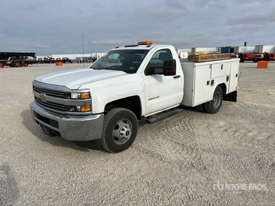 2017 Chevrolet Silverado 3500HD 4x4 Utility Truck
