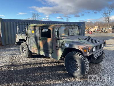 1988 AM General M1097R1 HMMWV 4 Door Soft Top w/Truck Body
