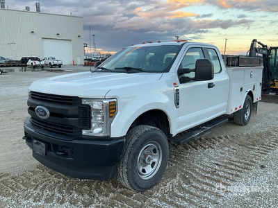 2019 Ford F-350 4x4 Extended Cab サービスカー