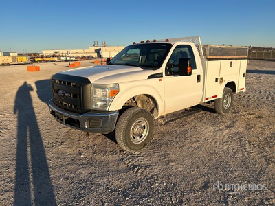 2014 Ford F-350 4x4 Utility Truck