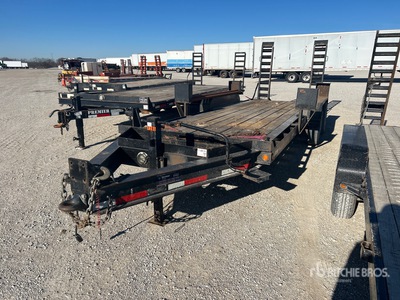 2016 Lucon 23 ft T/A Equipment Trailer