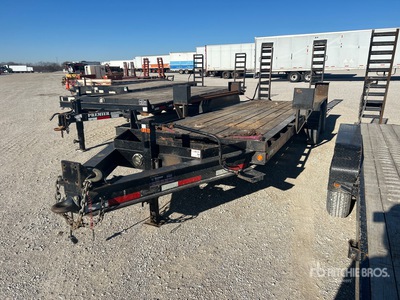 2016 Lucon 23 ft T/A Equipment Trailer