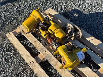 Quantity of (3) 2 in 1.5 hp Submersible Water Pump