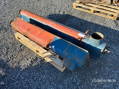 Quantity of (2) 7 in x 5 ft Auger