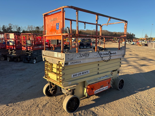 2014 JLG 3246ES Electric Scissor Lift 2014 JLG 3246ES Electric Scissor Lift