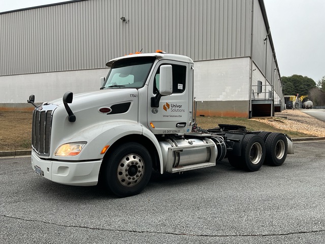 2017 Peterbilt 579 6x4 T/A Day Cab Truck Tractor