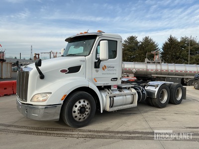 2017 Peterbilt 579 6x4 T/A Day Cab Truck Tractor