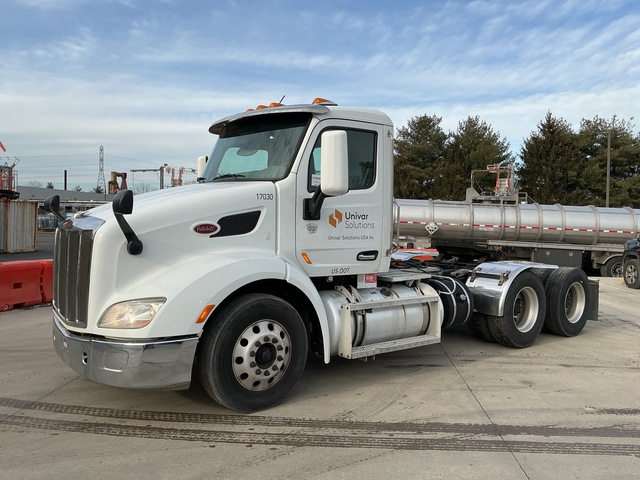 2017 Peterbilt 579 6x4 T/A Day Cab Truck Tractor