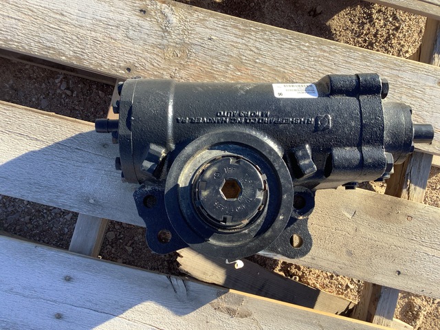 International 3679944C91 Steering Gear